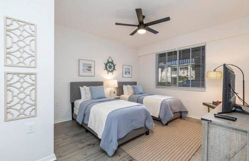 Rare New 2 bed 2 bath Golf View in Naples - Foto 6