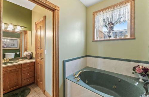 Mountain View Mansion - Photo 19