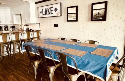 Lakeside Oasis with Kayaks, Hot Tub, & Fire Pit - Foto 61