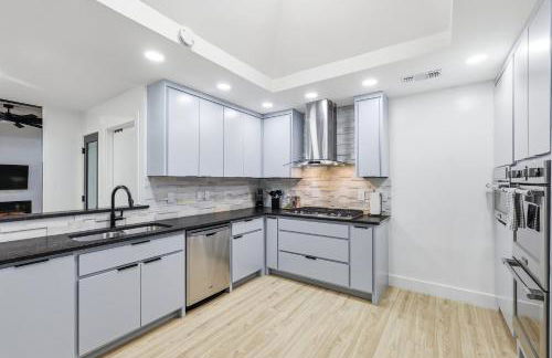 Plano Perfect Getaway - Pool Hot Tub BBQ Grill - Foto 13