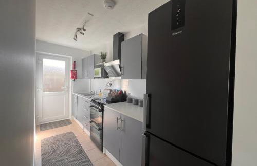 Dog Friendly Beachside Cottage Kessingland with private parking - Photo 8