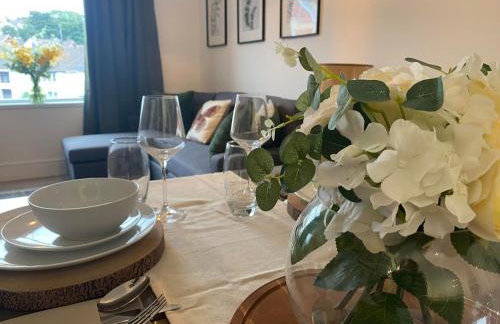 The Retreats 1 Kenfig Hill Pet Friendly 2 Bedroom Flat with King Size bed twin beds and sofa bed sleeps up to 5 people - Foto 8