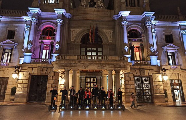 Valencia bei Nacht Segway-Tour - Foto 1