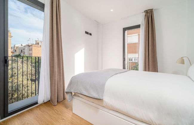 Limehome Barcelona Plaça Pirineus - Photo 7