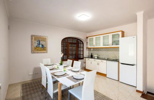Casa Katarina - Private Villa - Heated pool - Free Wifi - Air Con - Foto 10
