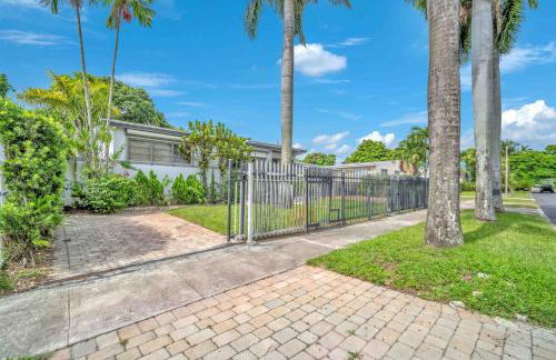 Modern Miami Oversized 3 Bedroom in Central Location - Foto 37