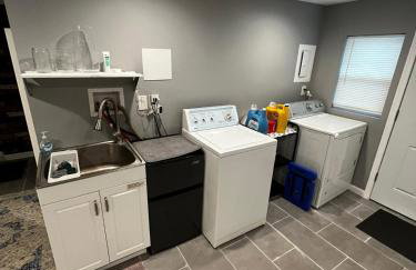 Tuscany 2900 - Classic Italian Style 3BR w Parking near Airport - Foto 18