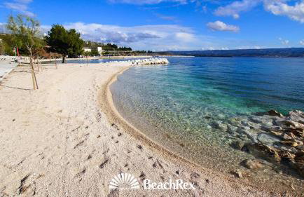 Pia Apartments - Photo 18