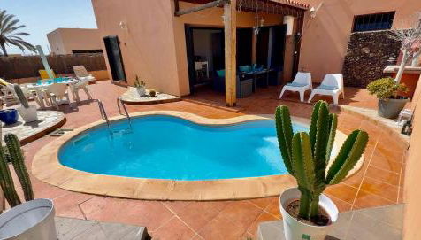 Dar Nur villa Ideal for Families, Couples, and digital Nomads with Private Pool BBQ Solarium - Foto 4