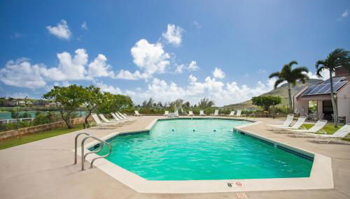Central and Bright 2 BR, 2 BA, Pool and Oceanview - Photo 4