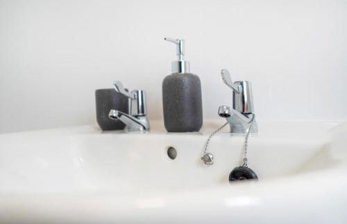 NEW! 3 Bedroom Home in Sunderland by Stay With Us, Perfect for Families & Contractors, FREE WiFi!! - Foto 17