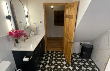 Lakefront Cabin Pvt Beach and Dock - Sunset Marina - Foto 20