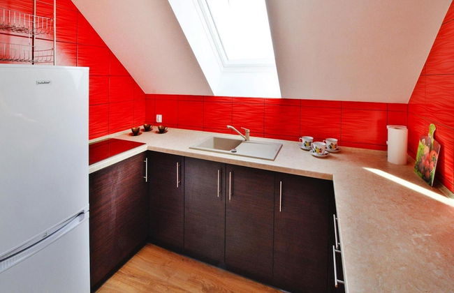 Apartment Near Kolobrzeg Beach & Attractions - Photo 4