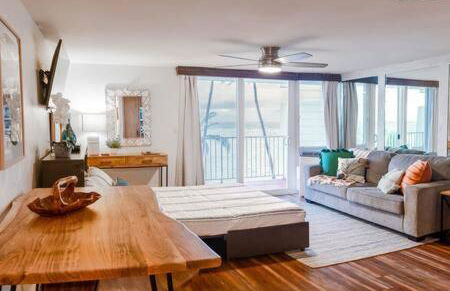 Beachfront Condo with AC - Photo 4