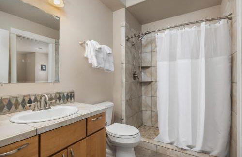 6BR - 6 King Beds - EV - 10min Downtown - Foto 64