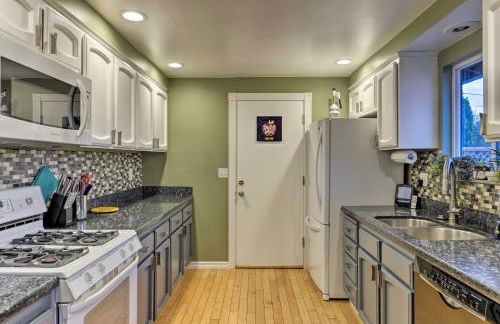 Game Room Fun! Medford Family Retreat - Foto 10