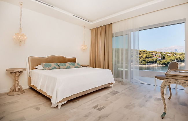 Beachfront Villa Seven Sins with Pool - Foto 10