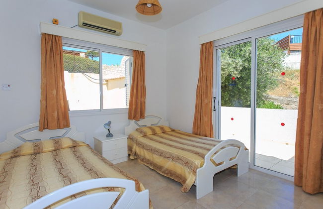 Villa Lela Pente Large Private Pool Walk to Beach A C Wifi Car Not Required Eco-friendly - 2167 - Foto 11