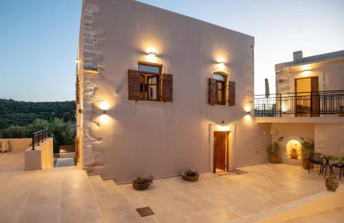 Pavlina Villa , a hidden gem with heated pool and ping pong! - Photo 66