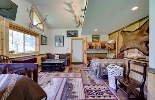 Cozy Countryside Cabin in Robie Creek Park! - Foto 15