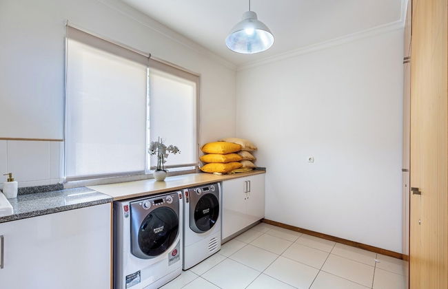 Luxury Villa With Private Heated Pool, Garden and Views of the sea and Mountains - Foto 44