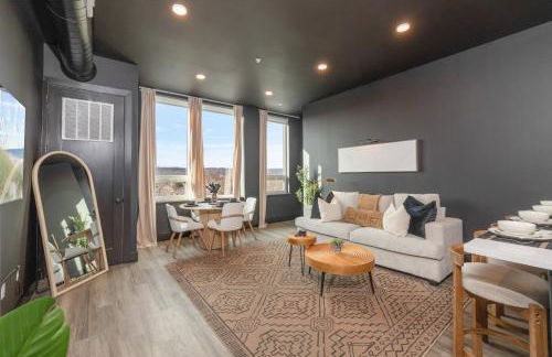 Cozy 1 King BR, Gym, Free Parking, 8mins Train - Foto 16