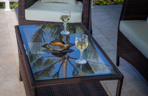 SEA & OLIVES HOUSE - Photo 22