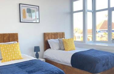 The Felix Apartments - 1 Bedroom - WIFI - FREE Parking - Photo 7