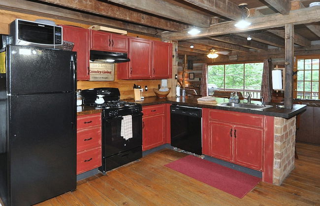 Pondview Cabin - Log Cabin Retreat - Foto 6