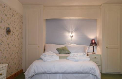 Glossoms Lodge - Photo 12