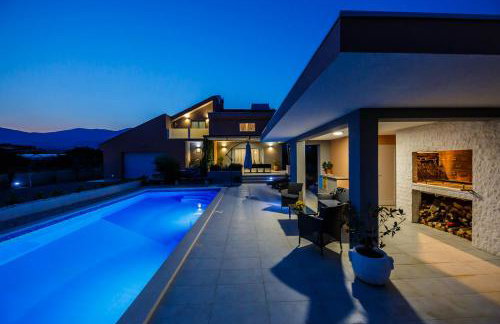 Villa Toni with 5 bedrooms and heated pool - Photo 21