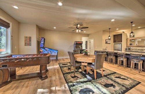 Sugar Bear Lodge with Game Room - 5 Mi to Village! - Foto 27