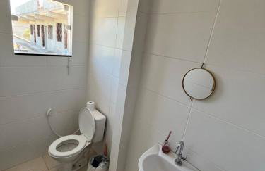 Duplex em Itaúna 4min da Praia que ocorre o WSL, 1min da pista de skate do LS, pracinha com parque infantil, quadra de futebol, tudo isso a 1 min da duplex, perto do comércio, wi-fi super rápido, monitoramento 24hrs - Foto 23