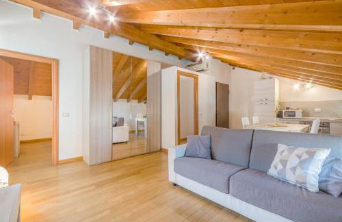 Stazione 200m - Wifi - Aria condizionata - Smart TV - Photo 10