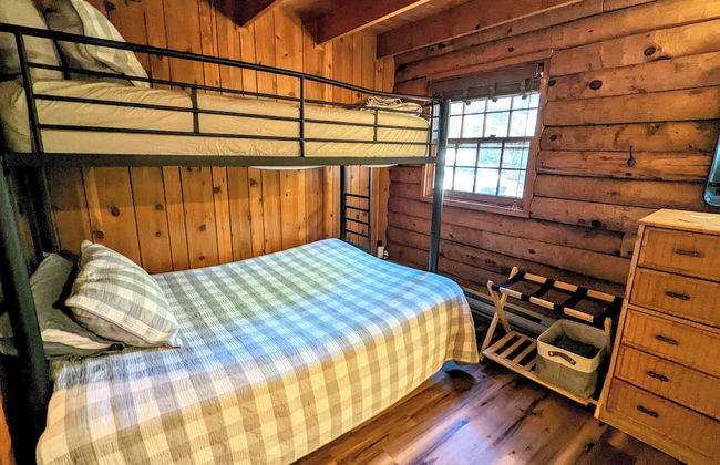 Hickory Cabin by Avantstay Firepit, Hot Tub, Game Room, Great Location - Foto 26