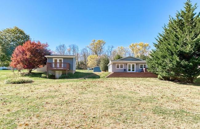 New River 3BR - Fishing, Kayaking, Hot tub, VT Game Weekends - Photo 47