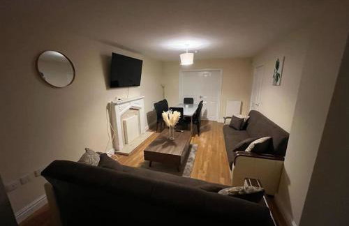 Big new house! 5BDR, sleeps 13, with parking - Foto 22