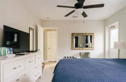 Two blocks from Beach - Walk to the water! - Foto 11