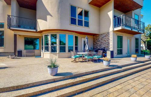 Hot Tub and Views Luxe Lake Bridgeport Retreat - Foto 30