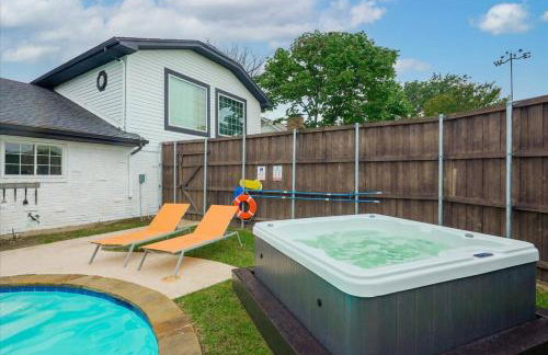 Perfect Getaway Home w Pool Jacuzzi Cinema Room - Foto 35