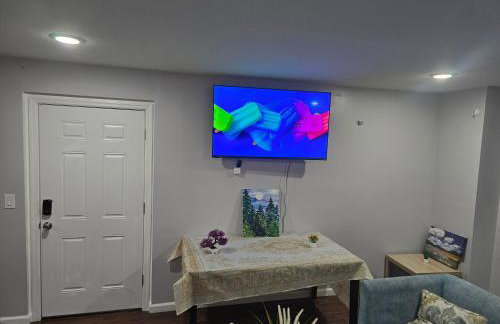 EghosadgreatHome Cozy 3-Bedroom Apartment in Newark near NYC - Photo 4