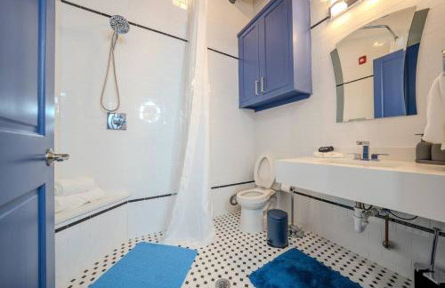 Ground Floor Waterfront on The Rez in Madison - Foto 5