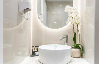 Alysos Luxurious Apartments - Photo 18