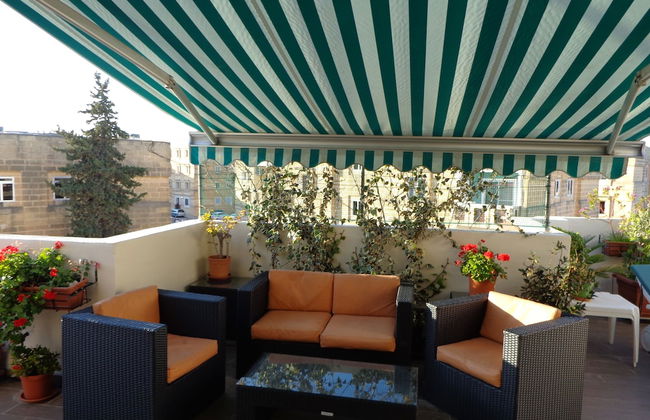 Lovely Penthouse With Private sun Terrace Between Valletta and Sliema - Foto 17