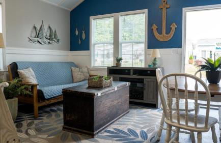 Sister Lake Cottages - Unit 1 - Photo 2