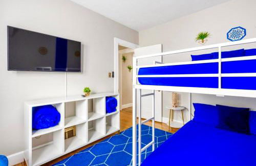 The Sapphire Haven - Your Old Brooklyn Oasis Awaits Families, Couples, Business Travelers Near Downtown With Parking, 300 MB WiFi & Self Check-In - Foto 8