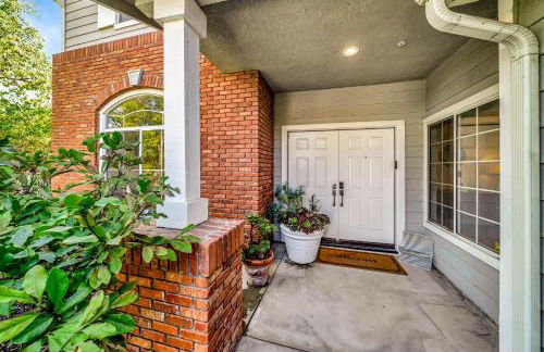 Stunning Hilltop 5BR With View And Hot Tub! - Foto 6