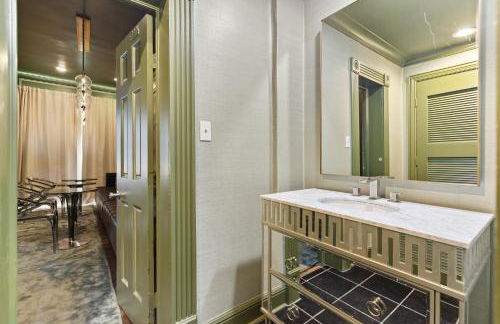 Modern 2BR Dallas Loft w Private Outdoor Terrace - Foto 42