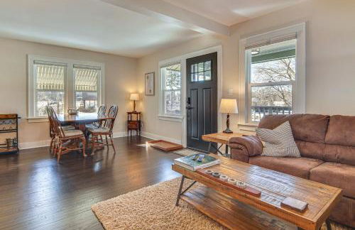 Walk to Fox River Grove Train Station and Hot Tub! - Foto 7