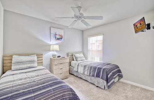 Sunny lake view villa with pool spa - close to attractions - Foto 26